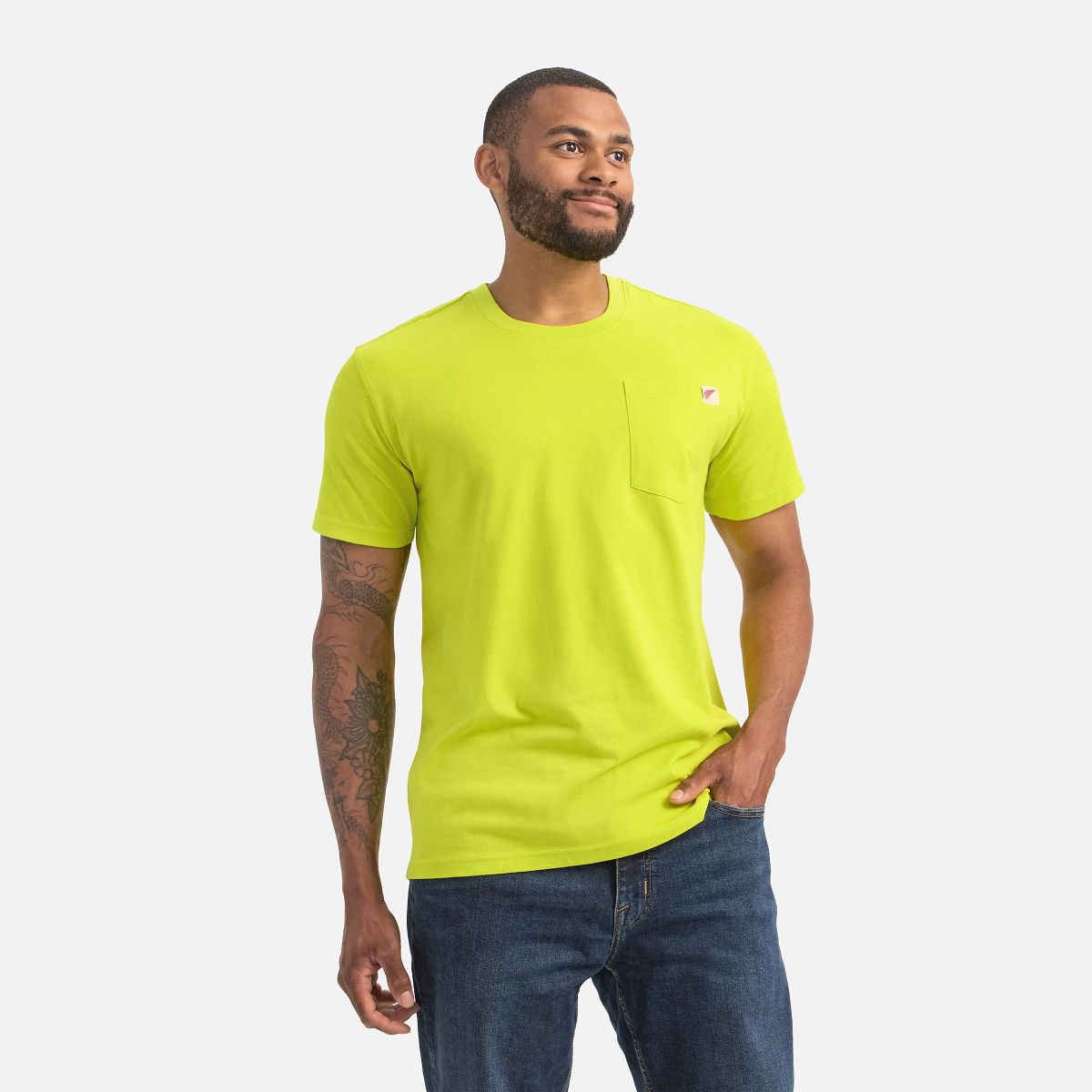T-shirt con tasca manica corta